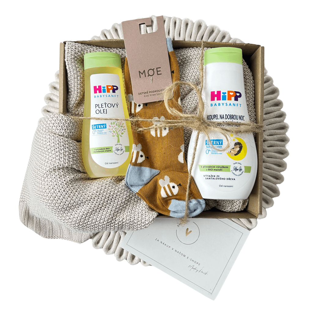 Baby darčekový balíček - kozmetika Hipp, podkolienky MOE, deka